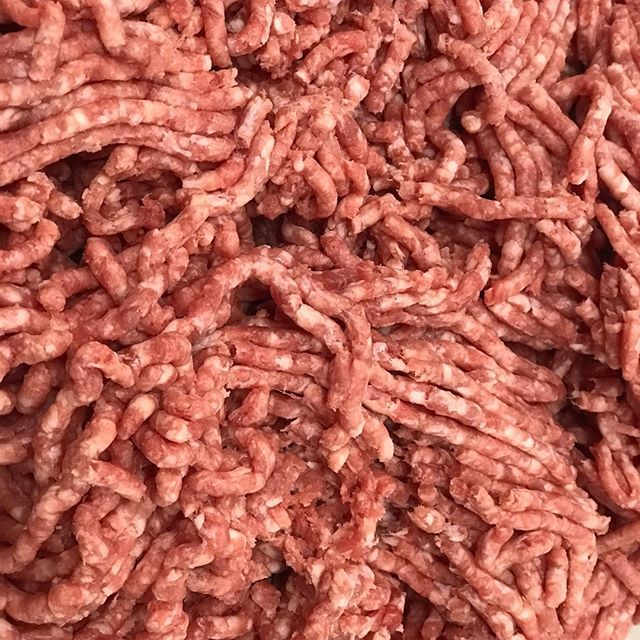 HACKFLEISCH VON DER FÄRSE 